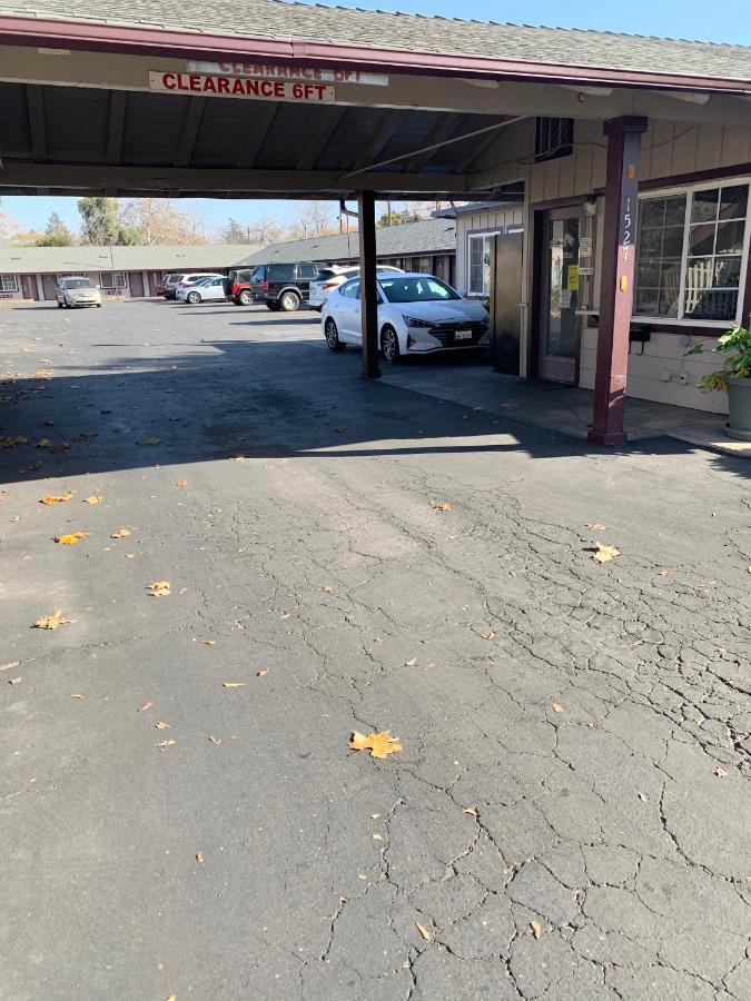Villa Court Inn Oroville Exterior photo